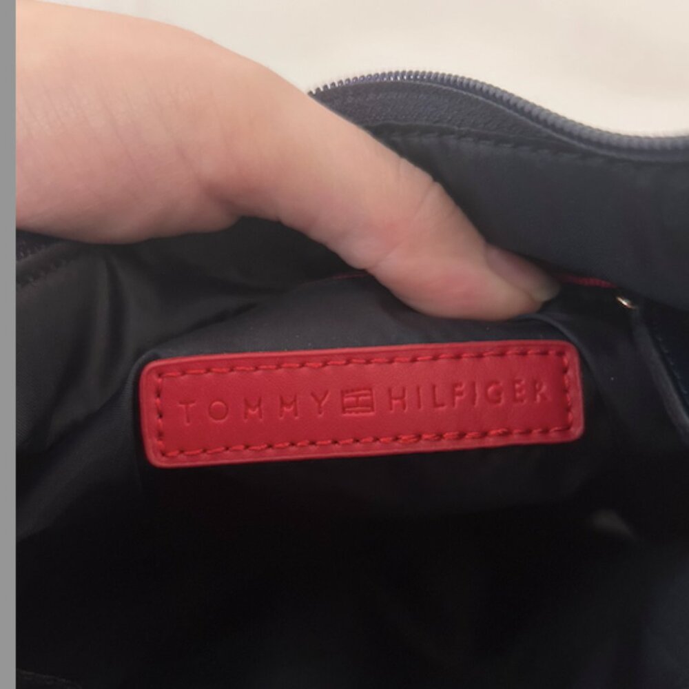 Tommy Hilfiger Monogram Crossbody Bag - Picture 4 of 4